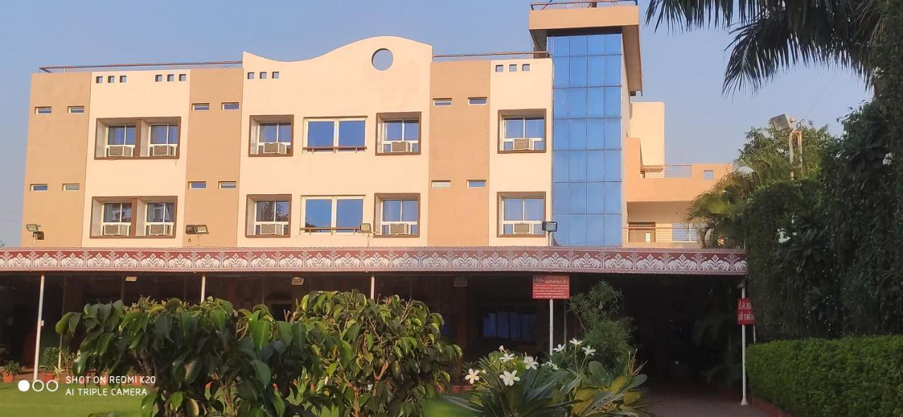 Ruchishree Garden Hotel Ujjain Exterior photo