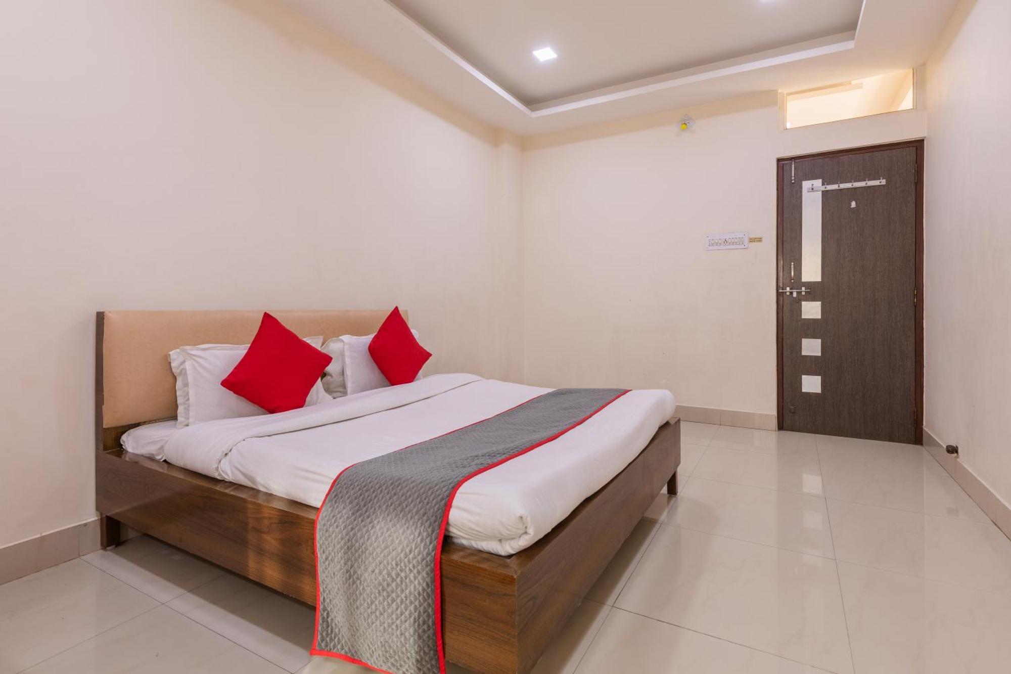 Ruchishree Garden Hotel Ujjain Exterior photo